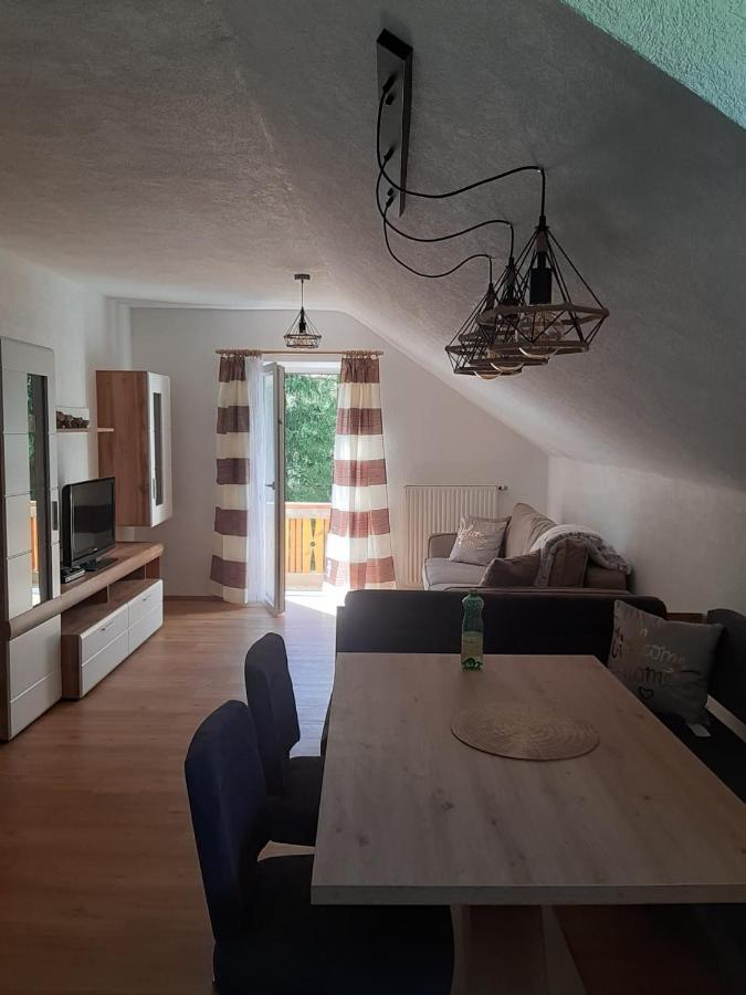 Ferienwohnung Anika Kleinlobming エクステリア 写真